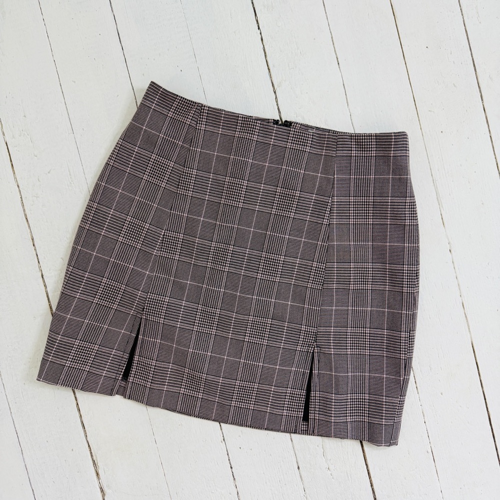 Aritzia Sunday Best Mauve Plaid Mini Skirt – Double Slit Size 0